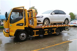 云城附近拖车救援24小时服务热线